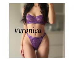 VERONICA **SEXY & OPEN MINDED**