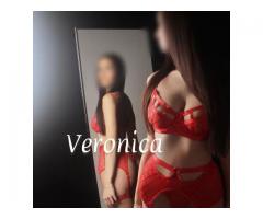 VERONICA **SEXY & OPEN MINDED**