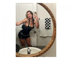 Hello service escorte indépendante Incall plusieurs stationnement disponible